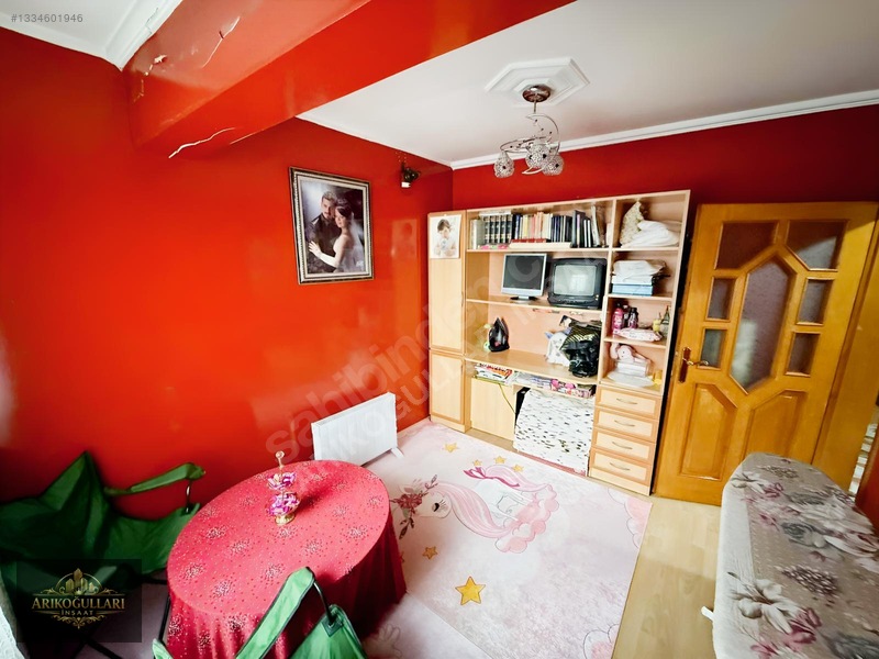 Uğur Mumcu Mahallesi'nde çift balkonlu 2+1 daire — fotoğraf 5