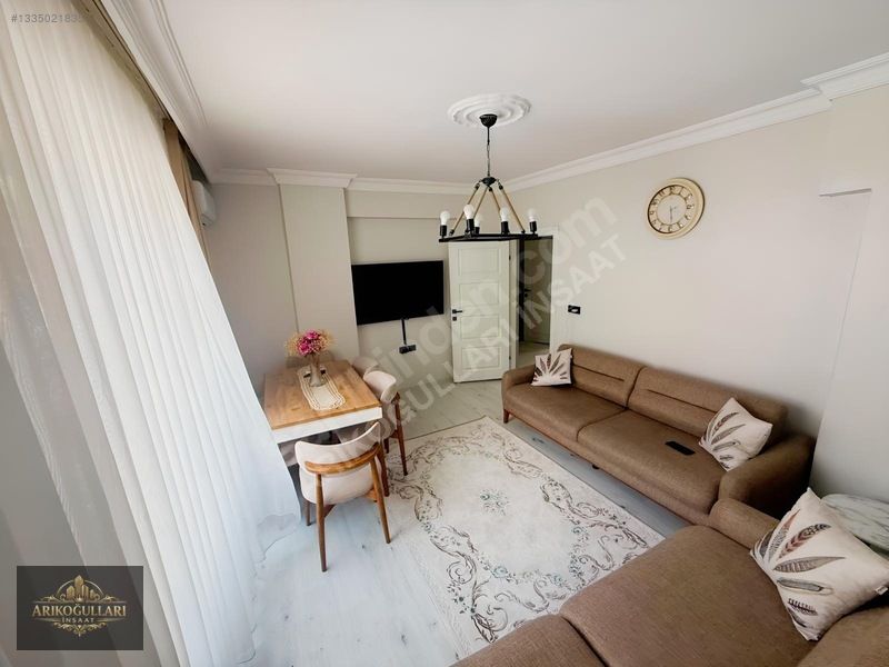 Sultançiftliği'nde 2+1 ara kat daire — fotoğraf 1